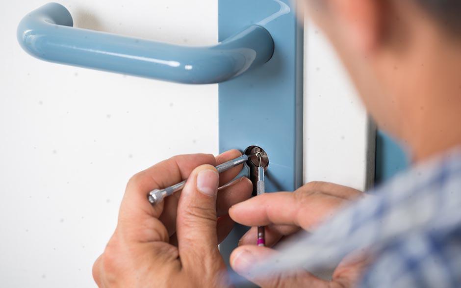 blinder une porte en bois Allauch